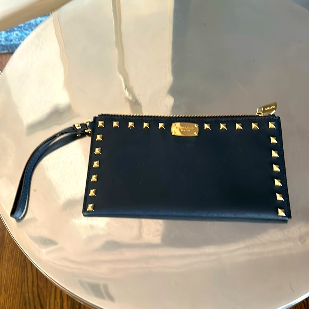 New, Michael Kors Sandrine gold Stud Navy large zip leather clutch
